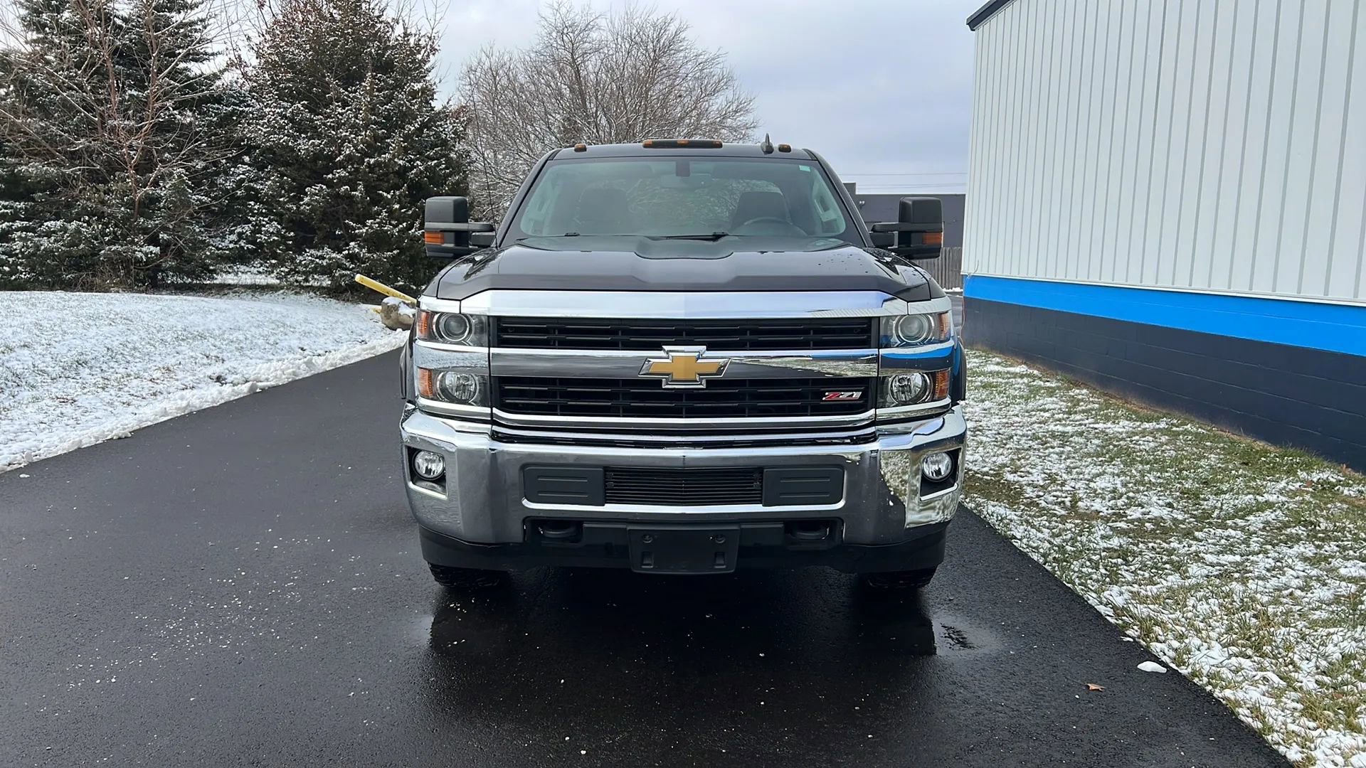 Used 2016 Chevrolet Silverado 2500 LT w/ LT Convenience Package image 2