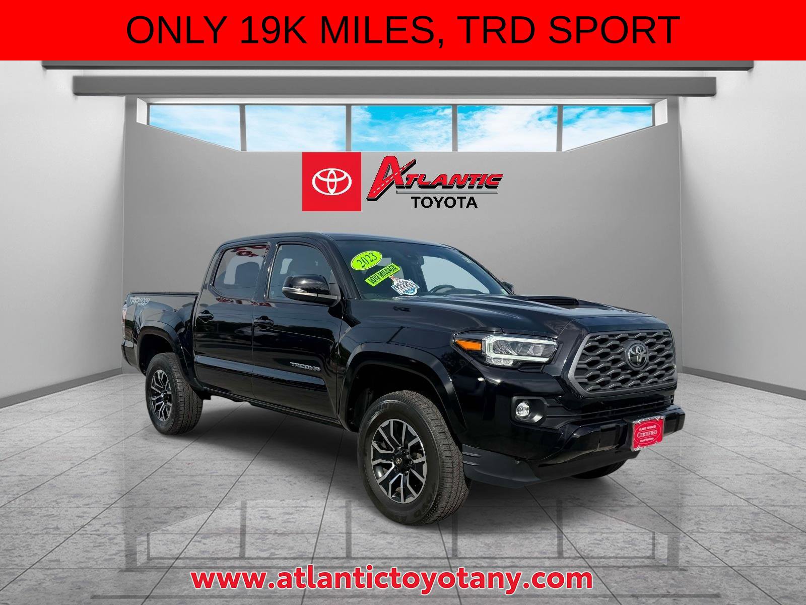 Certified 2023 Toyota Tacoma TRD Sport AWD/4WD image 1