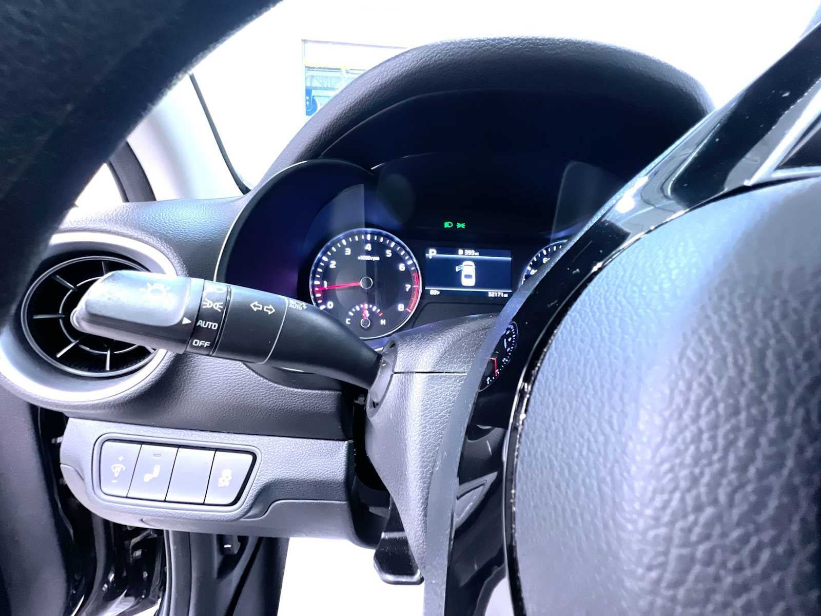 Used 2024 Kia Forte LXS w/ LXS Technology Package FWD image 18