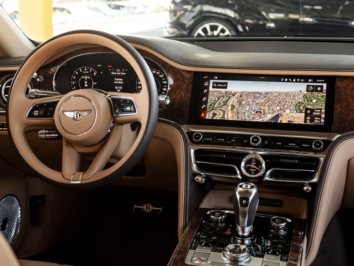 Used 2025 Bentley Flying Spur Plug-In Hybrid AWD/4WD image 23