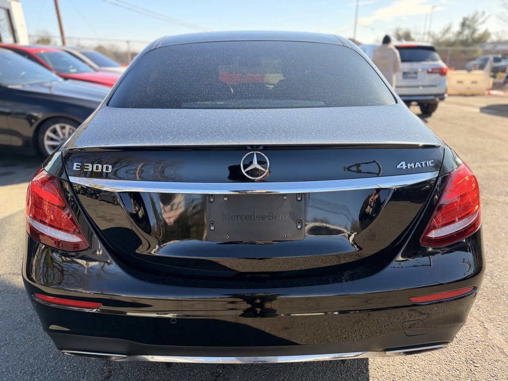 Used 2017 Mercedes-Benz E 300 4MATIC image 8