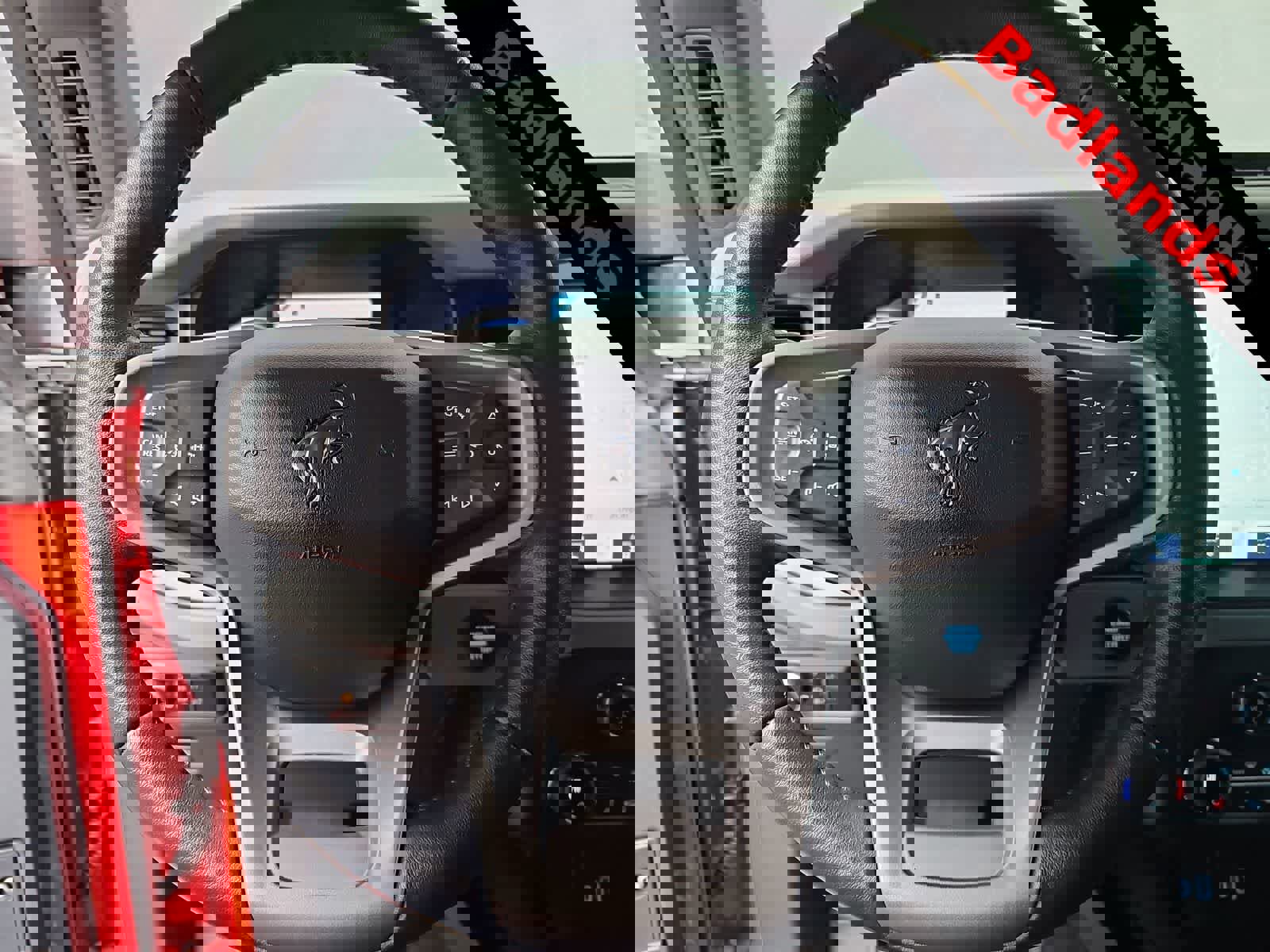 Used 2023 Ford Bronco Badlands image 18