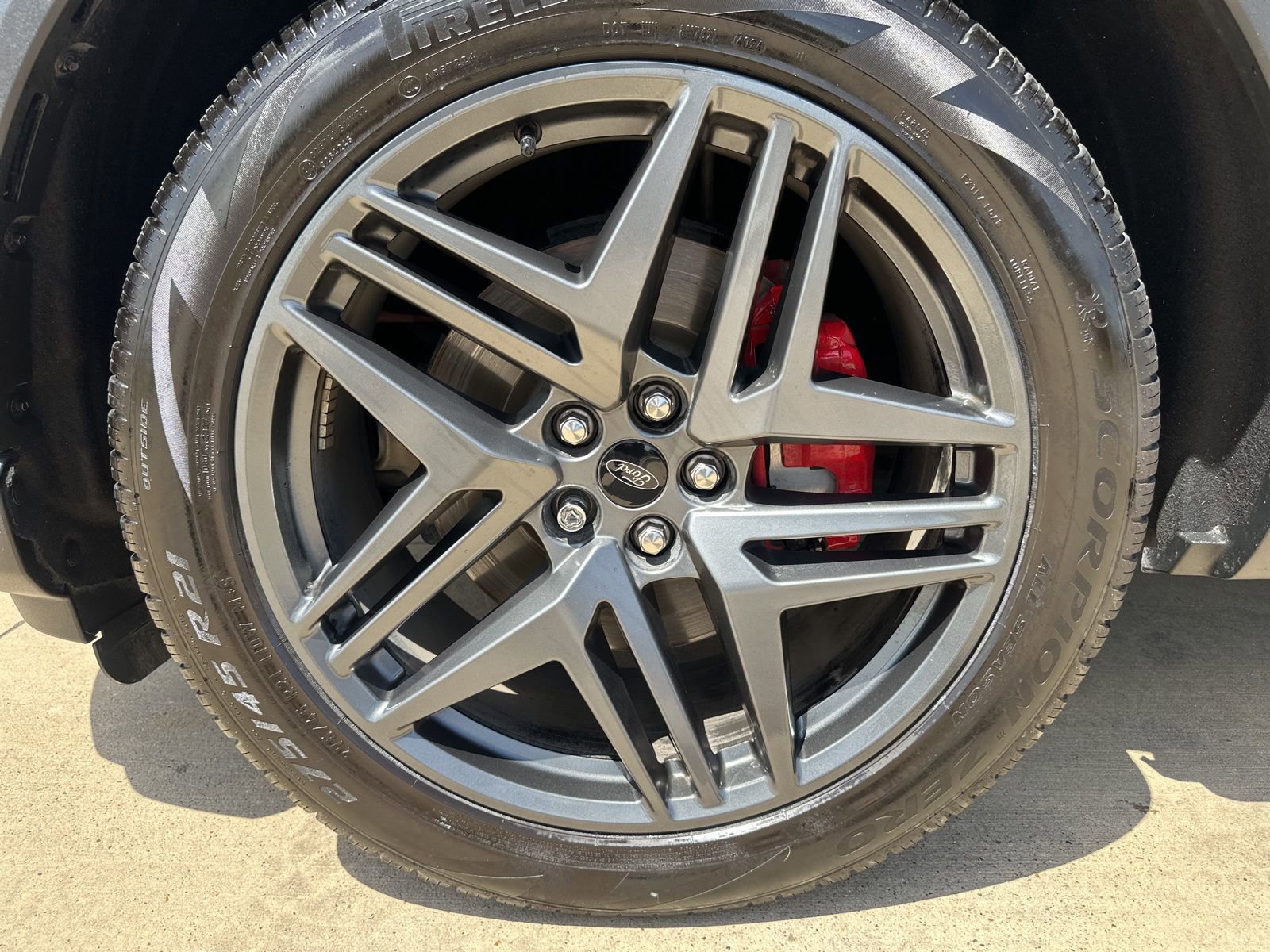 Used 2025 Ford Explorer ST image 10