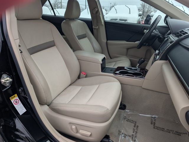 Used 2014 Toyota Camry XLE w/ Leather Package image 21