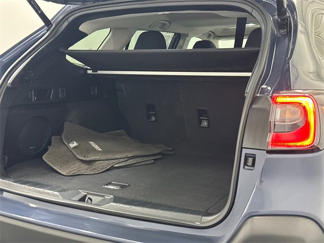 Used 2025 Subaru Outback Onyx Edition image 8