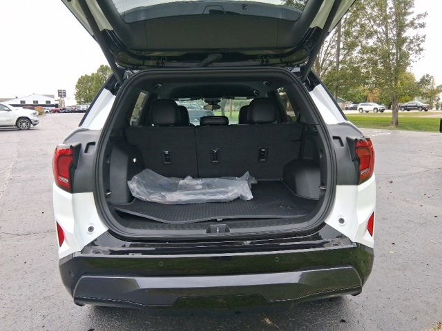 New 2026 GMC Terrain AT4 w/ Convenience Package III image 5