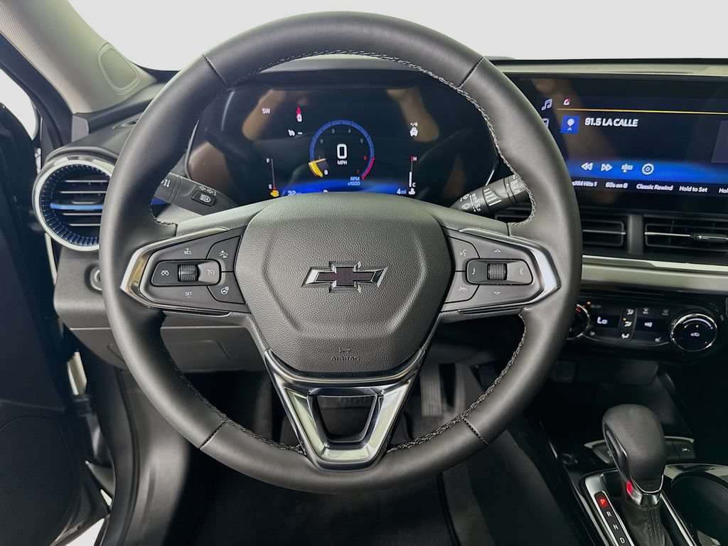 New 2026 Chevrolet Trax LT w/ Midnight Edition FWD image 13