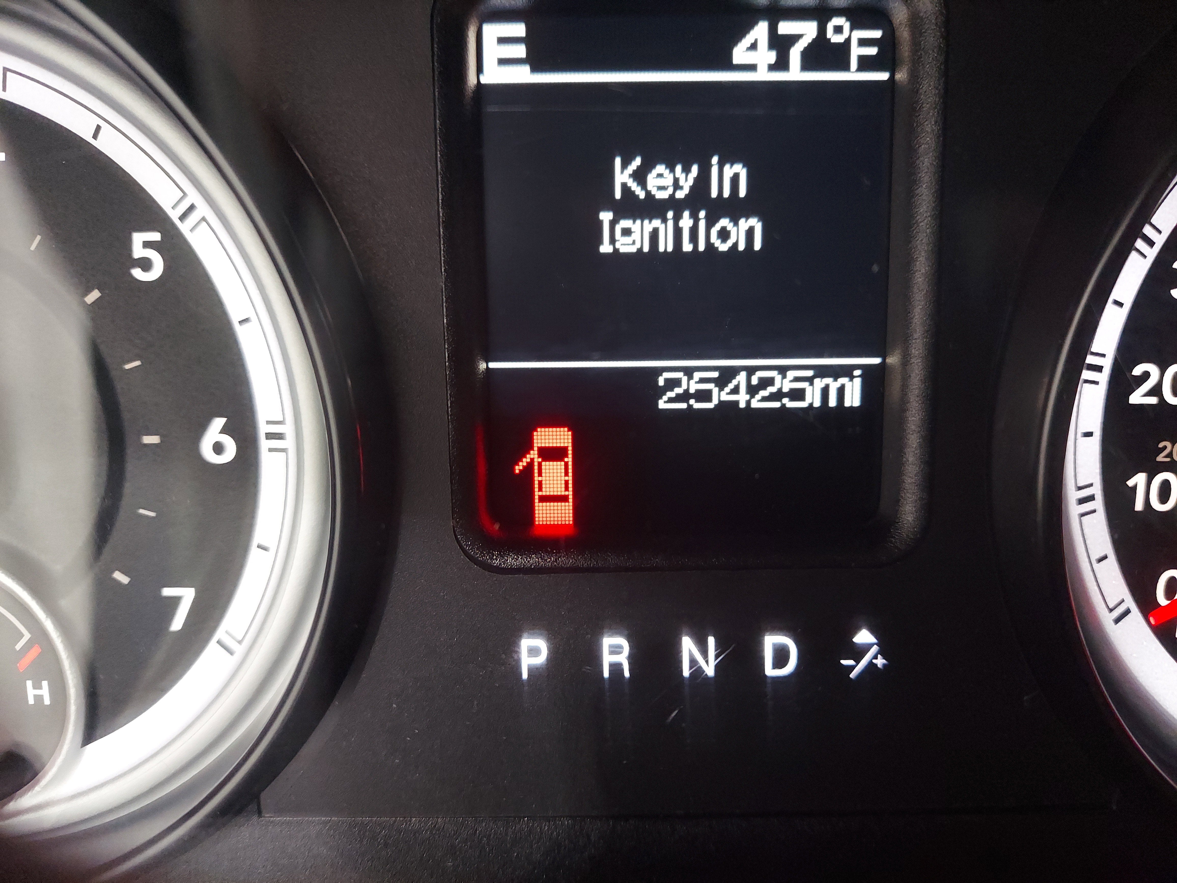 Used 2016 RAM 1500 Classic SLT AWD/4WD image 8