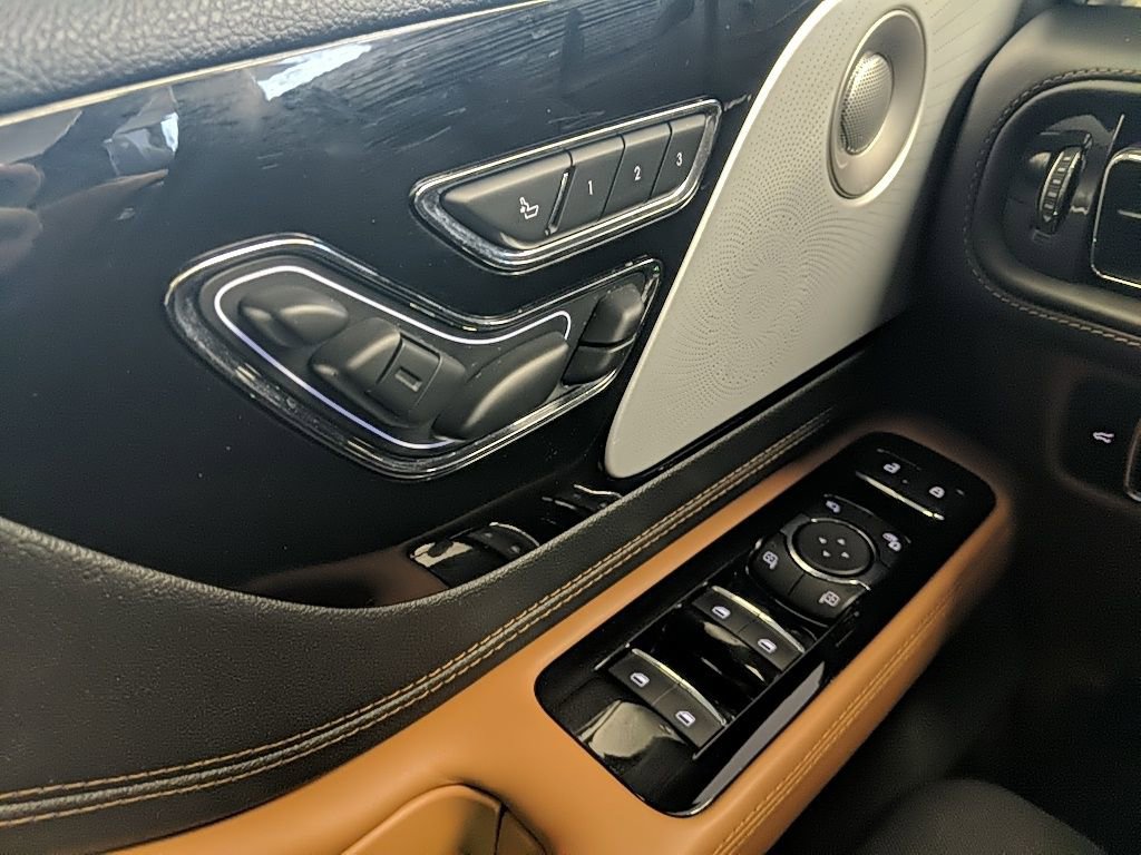 Certified 2021 Lincoln Aviator Black Label w/ Dynamic Handling Package image 28