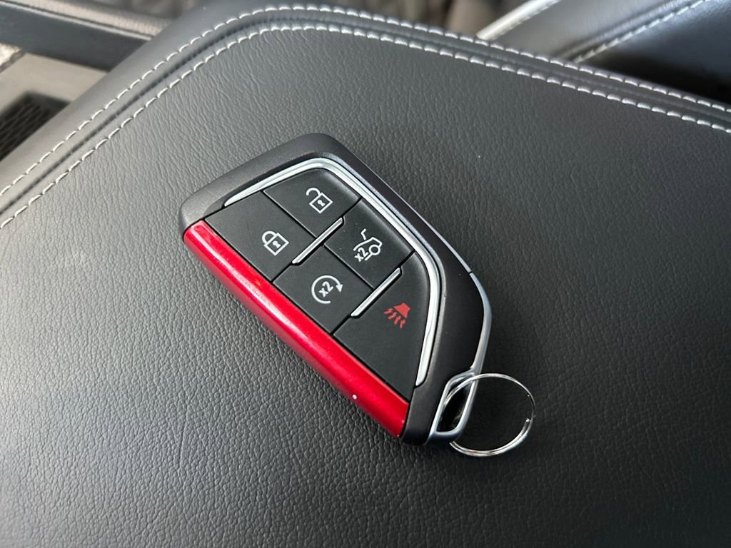 Used 2025 Cadillac CT5 V w/ Technology Package image 33