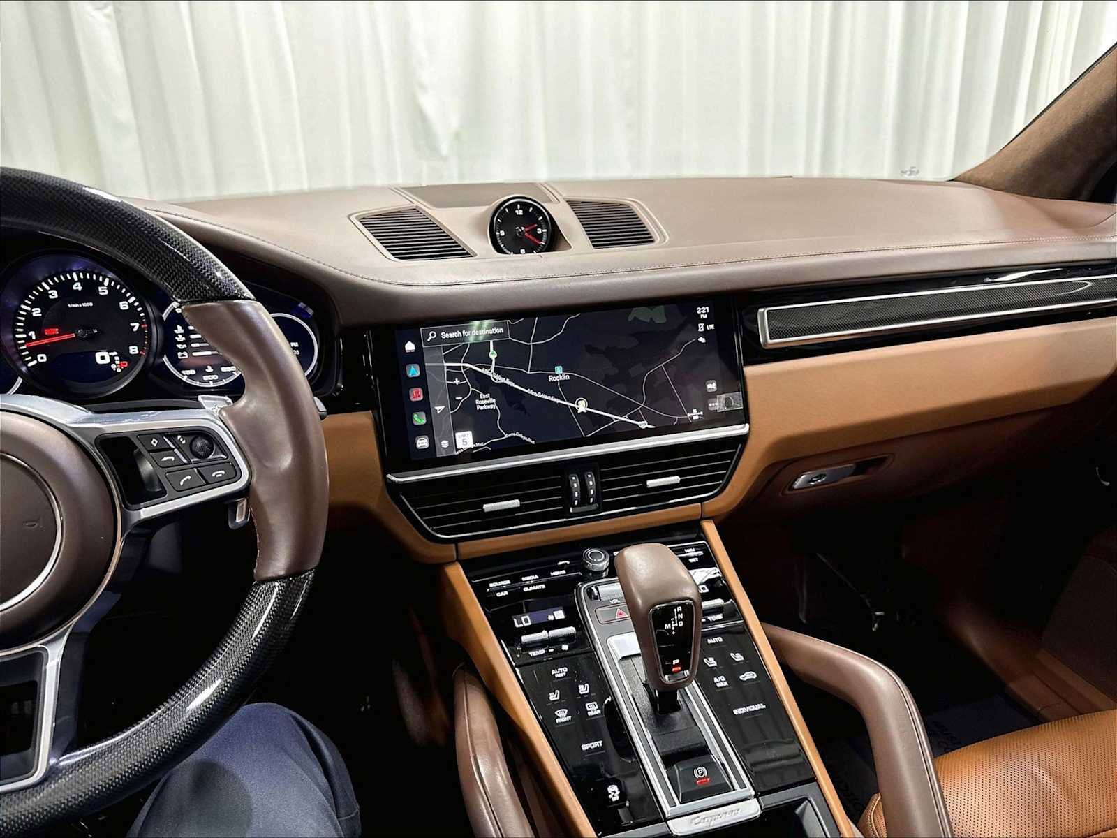 Used 2023 Porsche Cayenne Platinum Edition AWD/4WD image 18