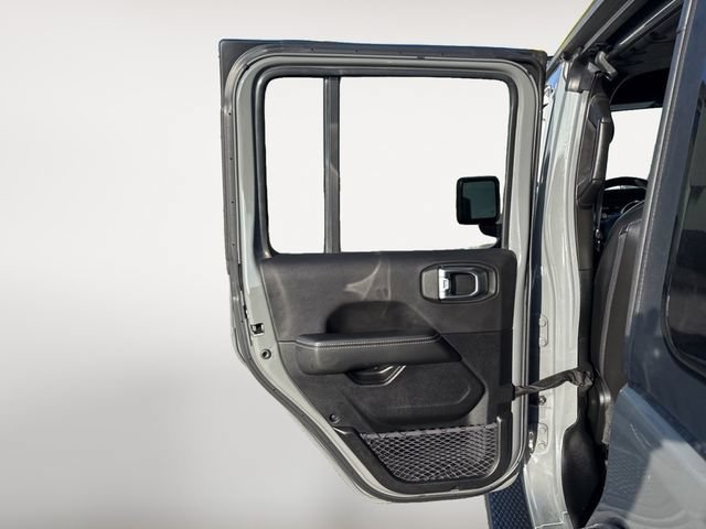 Used 2023 Jeep Wrangler Unlimited Sahara w/ Cold Weather Group AWD/4WD image 31