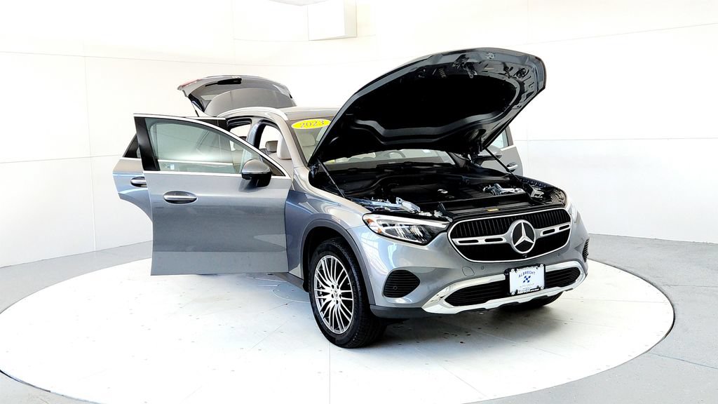Used 2023 Mercedes-Benz GLC 300 4MATIC image 9