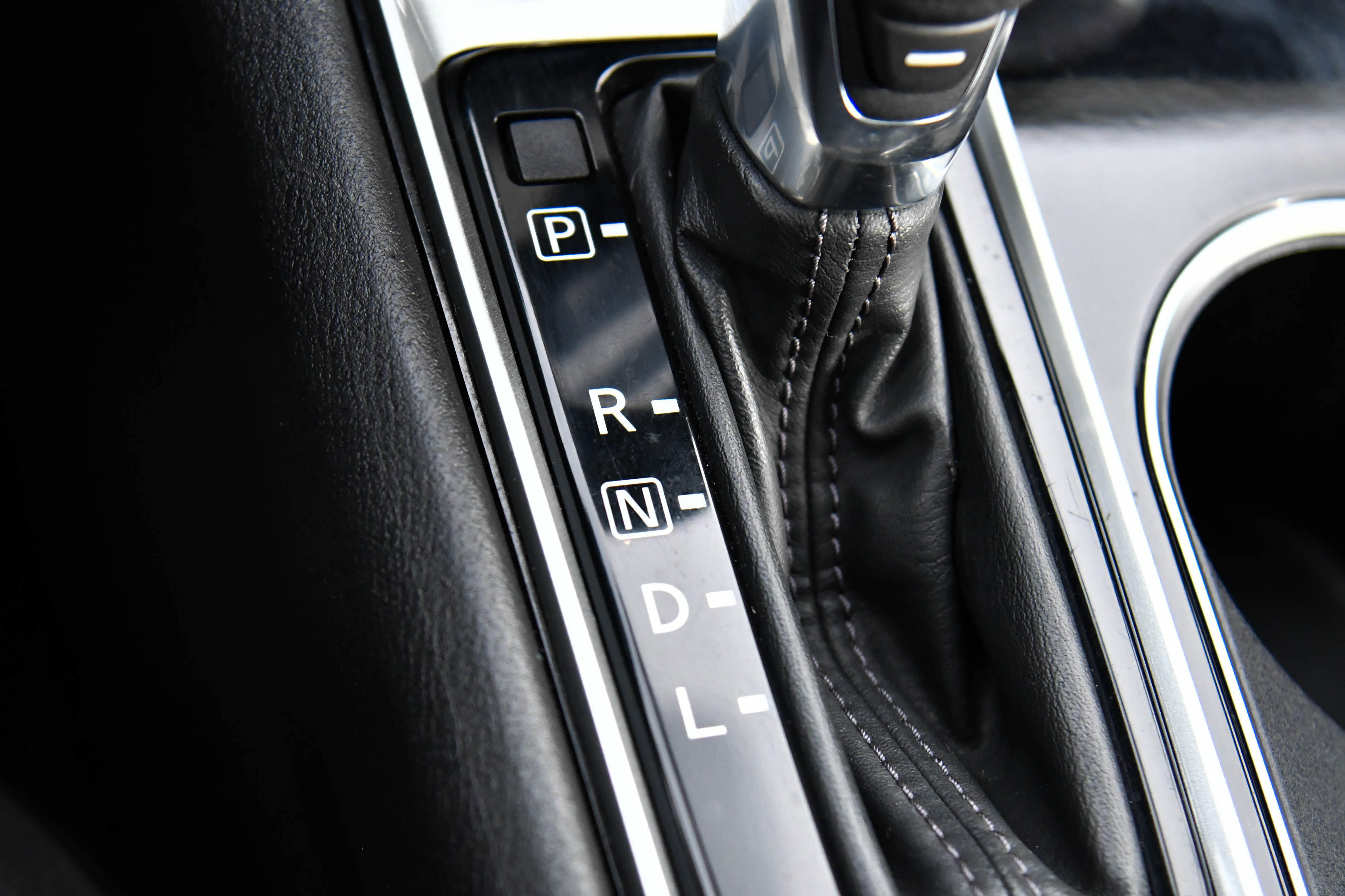 Used 2024 Nissan Altima 2.5 SV image 24