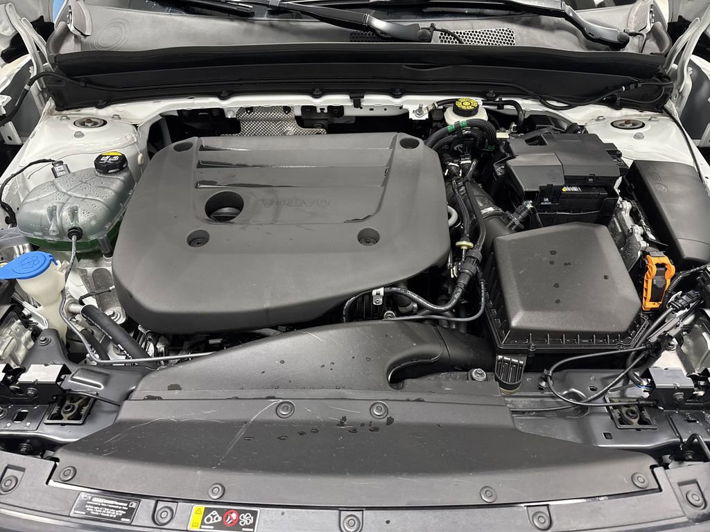 Used 2024 Volvo XC40 B5 Plus w/ Climate Package image 37