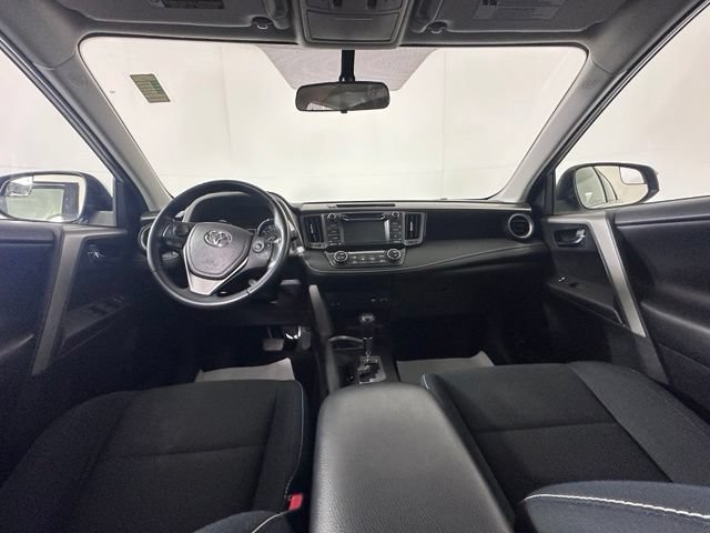 Used 2016 Toyota RAV4 XLE AWD/4WD image 17