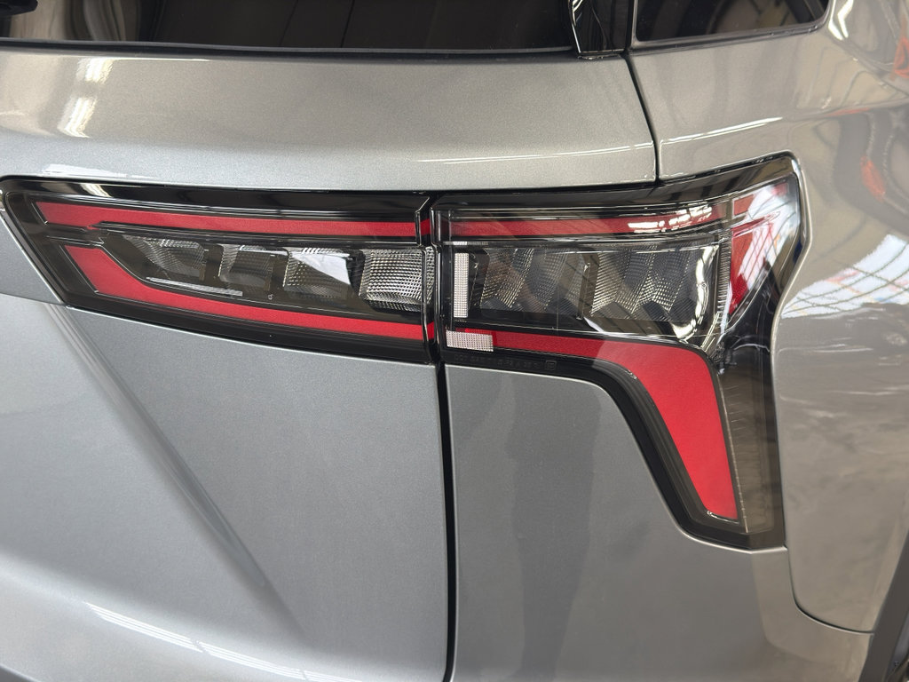 New 2026 Chevrolet Equinox LT AWD/4WD image 8