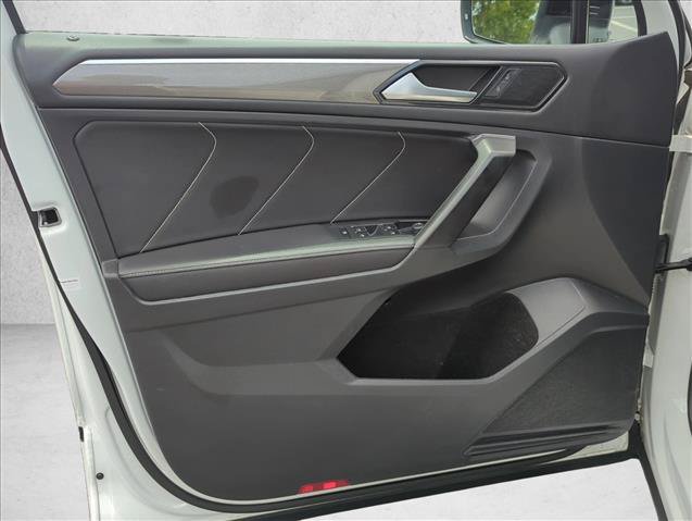 Certified 2023 Volkswagen Tiguan SE R-Line FWD image 11