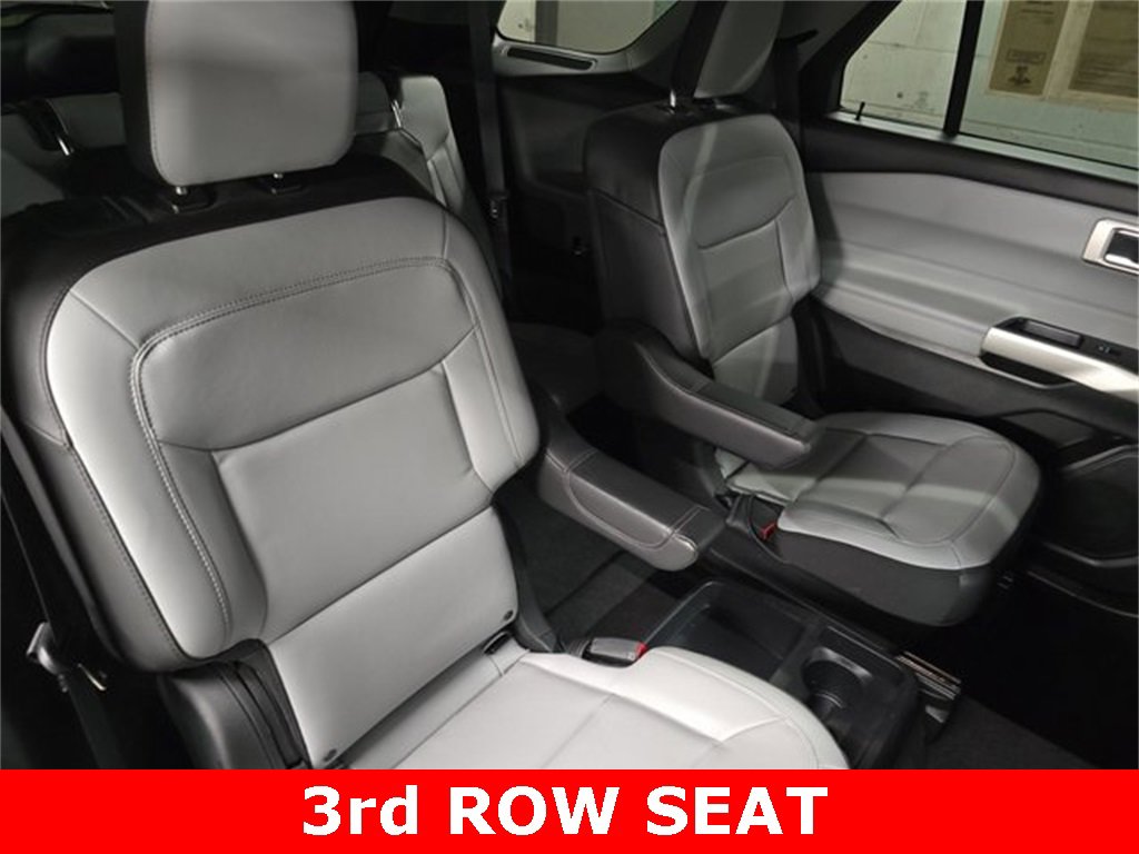 Used 2021 Ford Explorer XLT w/ Equipment Group 202A image 11