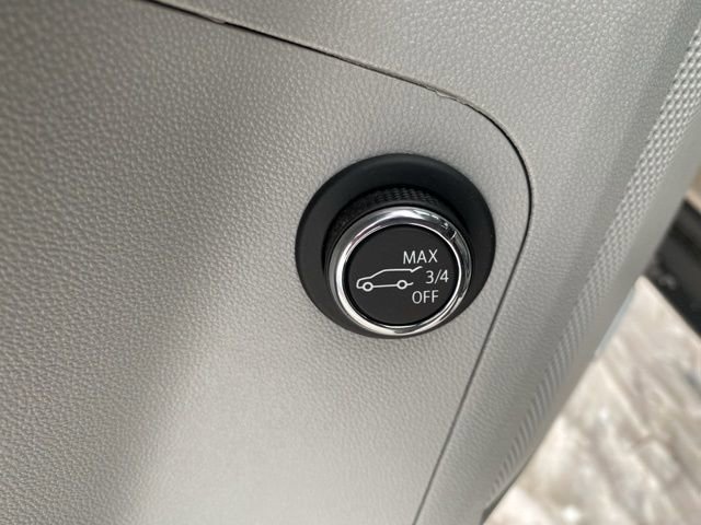 Used 2023 GMC Acadia SLT w/ Trailering Package image 16