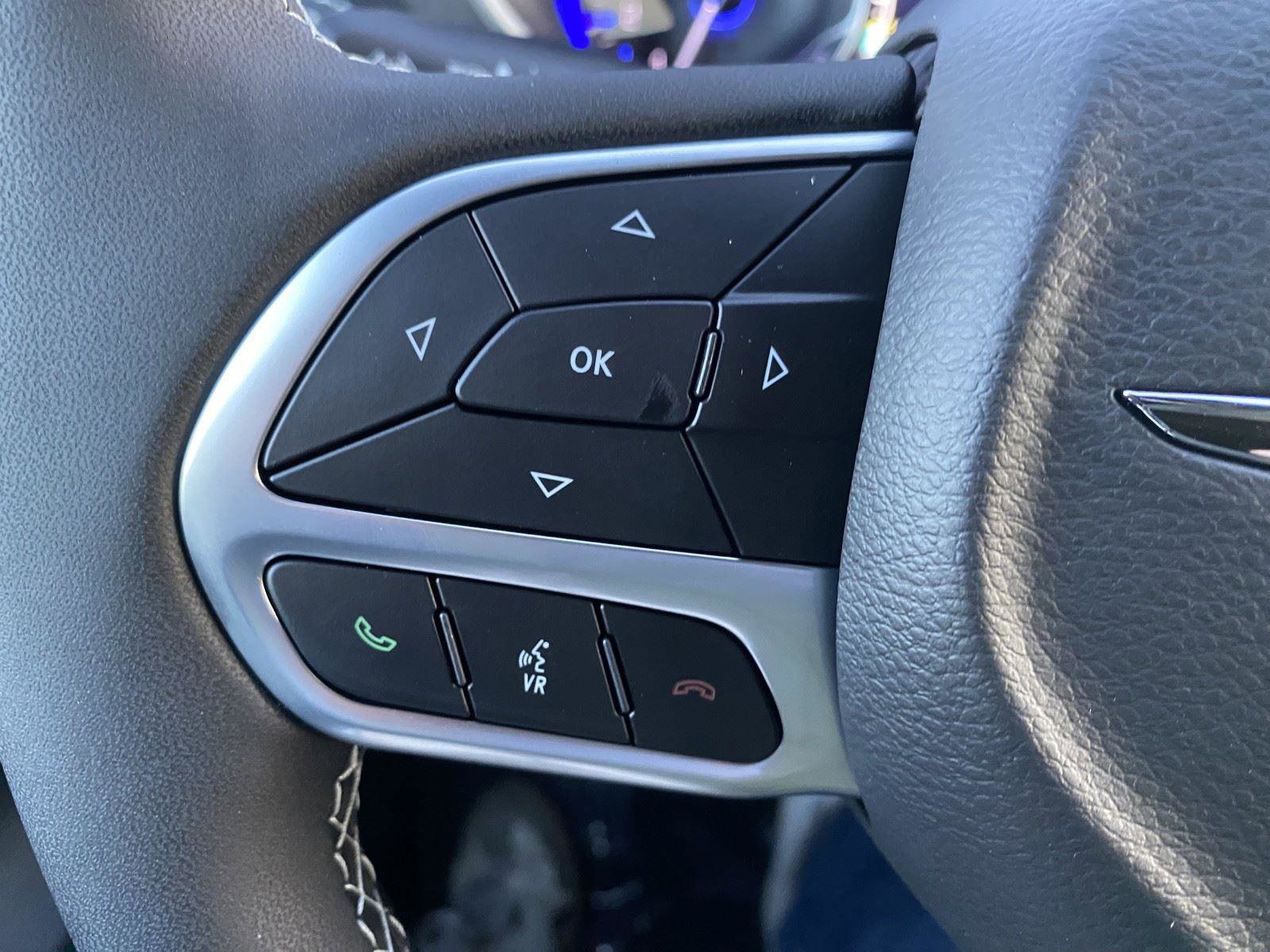 New 2026 Chrysler Pacifica Select FWD image 23