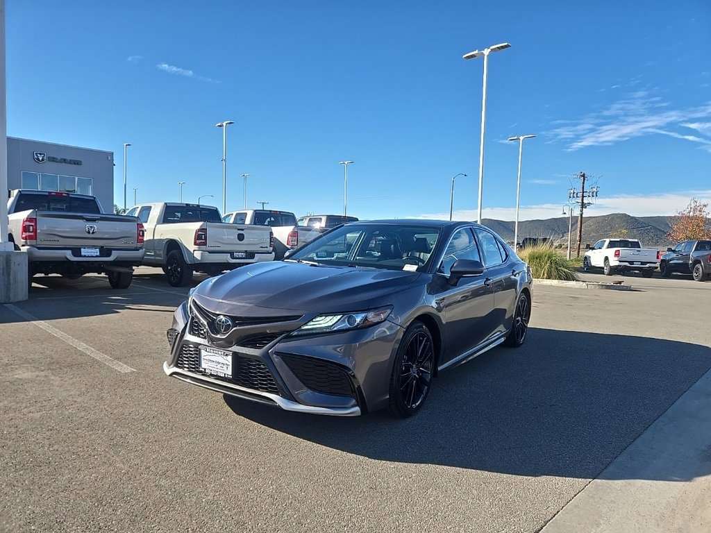 Used 2023 Toyota Camry XSE image 4