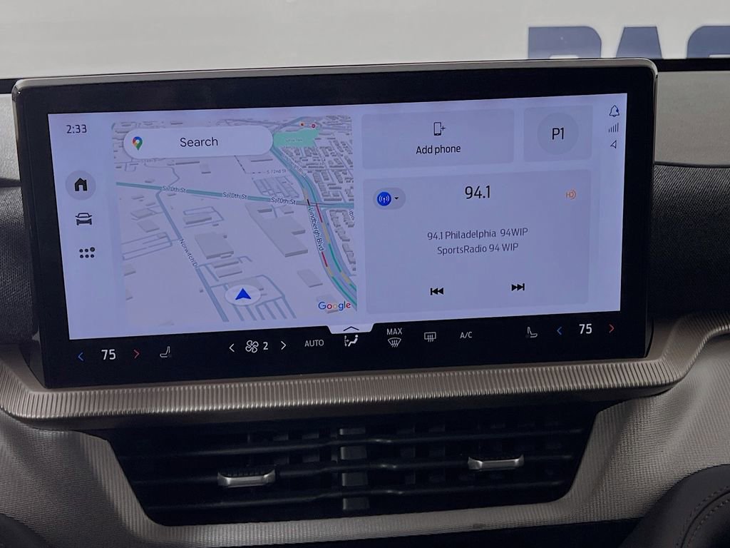 Used 2025 Ford Explorer Active image 17