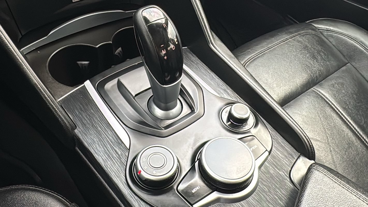 Used 2018 Alfa Romeo Giulia AWD image 29