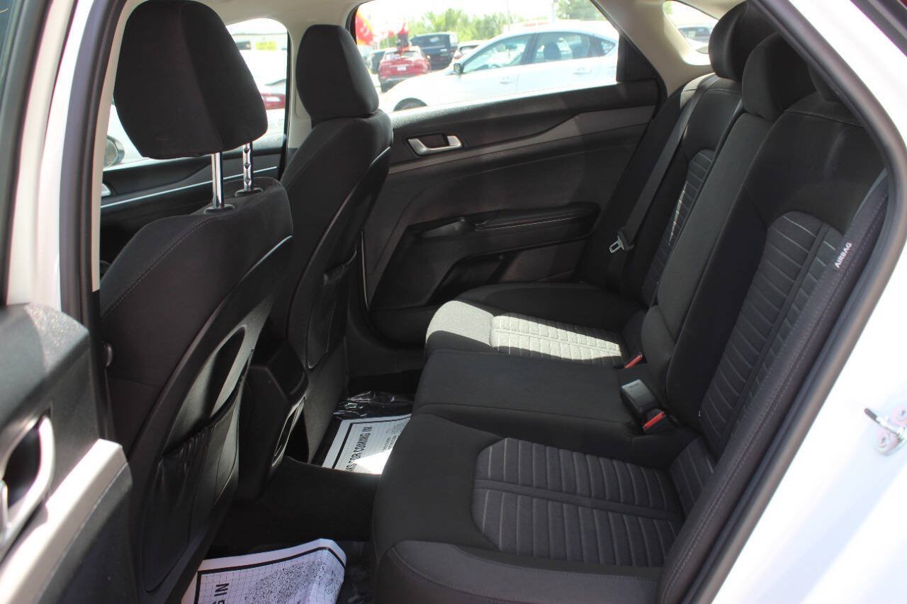 Used 2025 Kia K5 LXS FWD image 10
