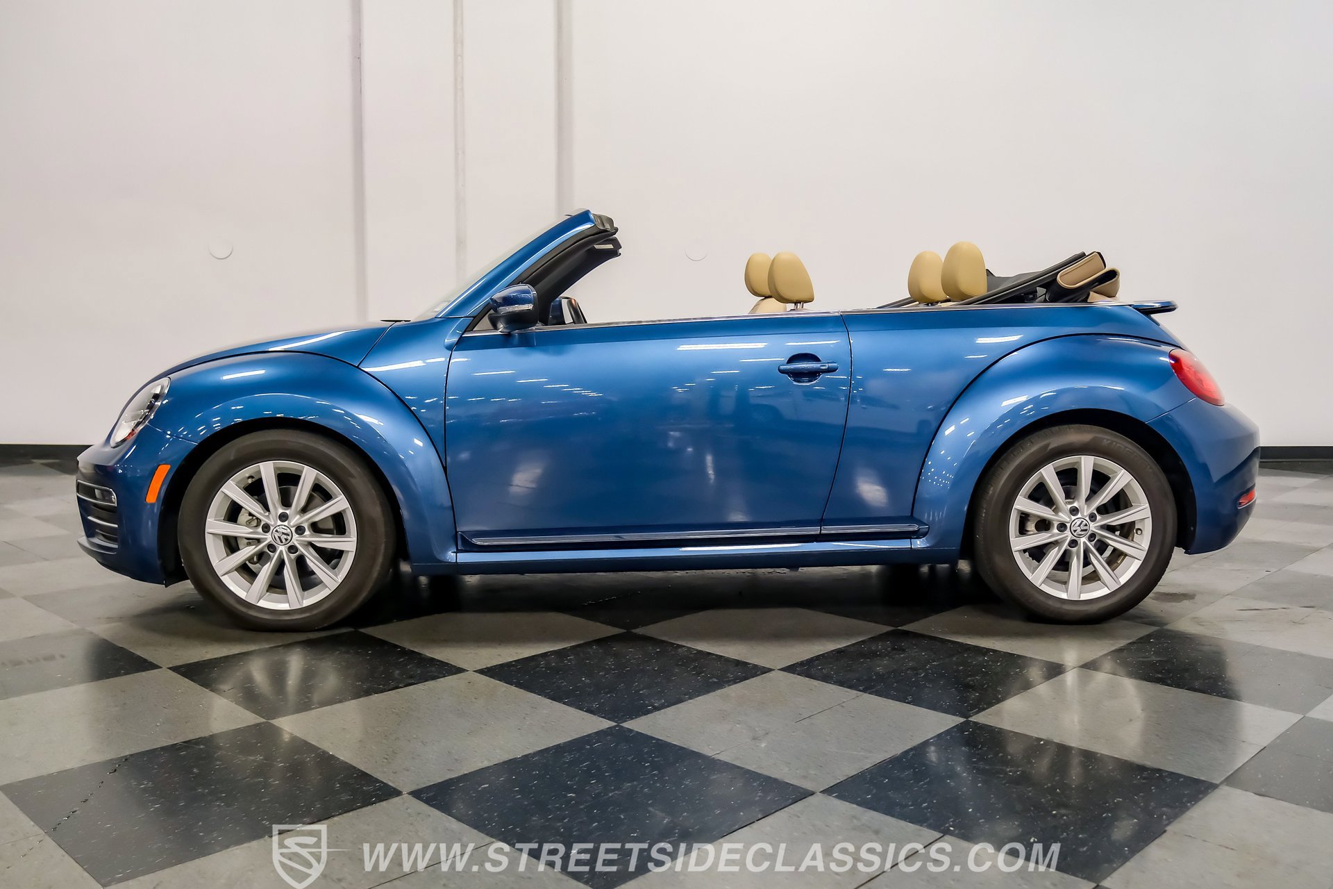 Used 2019 Volkswagen Beetle 2.0T Final Edition SEL image 6