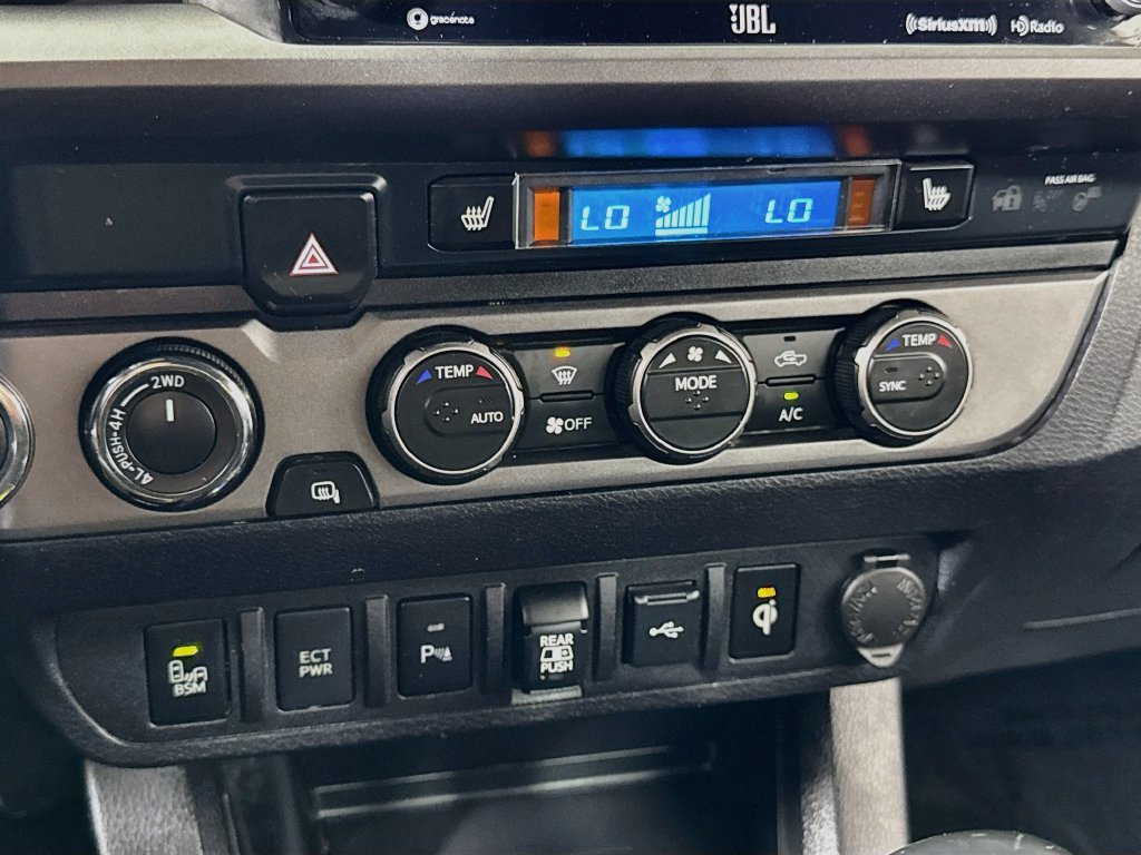 Used 2020 Toyota Tacoma TRD Off-Road w/ TRD Premium Off Road Package AWD/4WD image 20