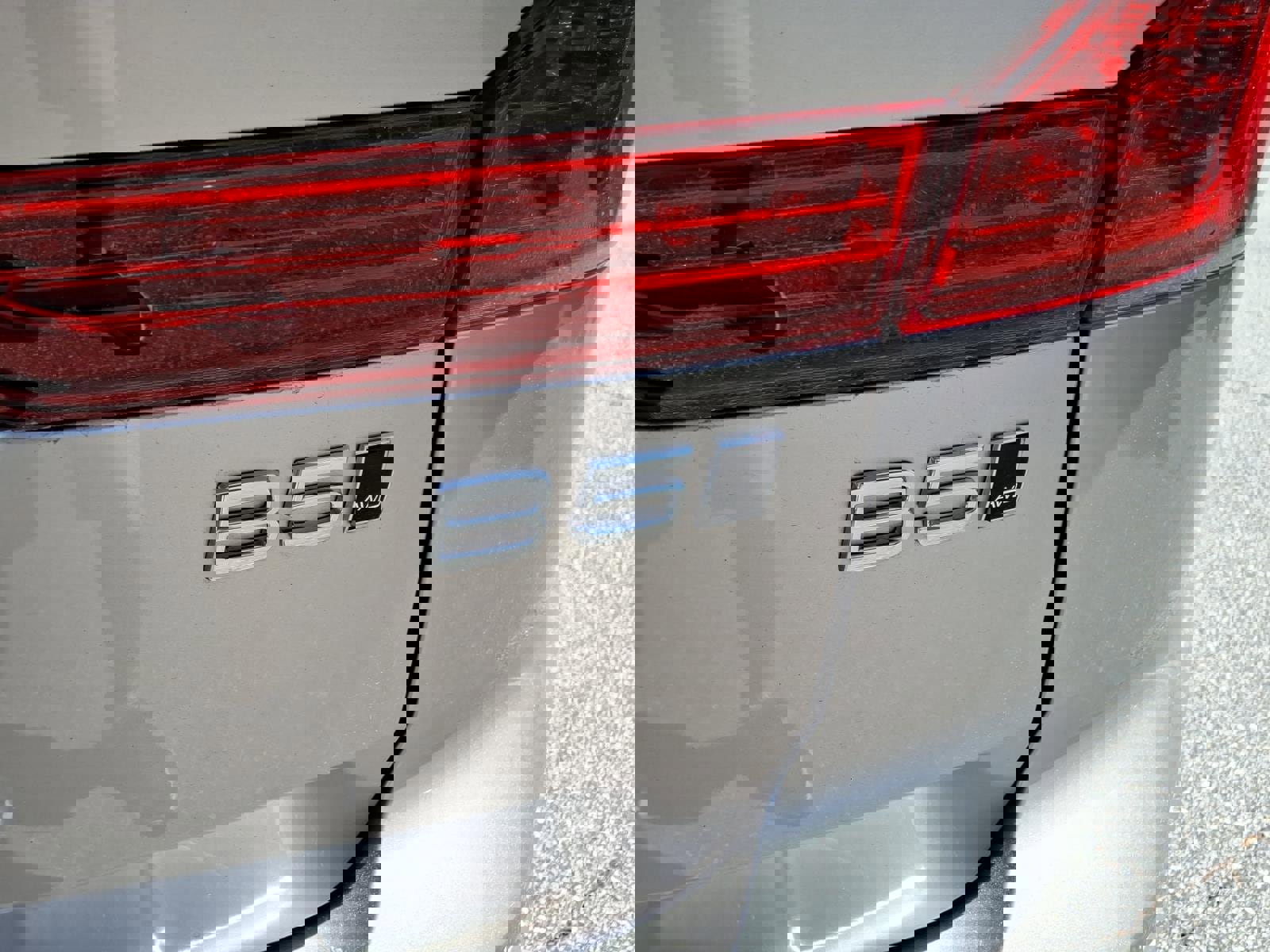 Used 2024 Volvo XC60 B5 Ultimate w/ Protection Package Premier image 10