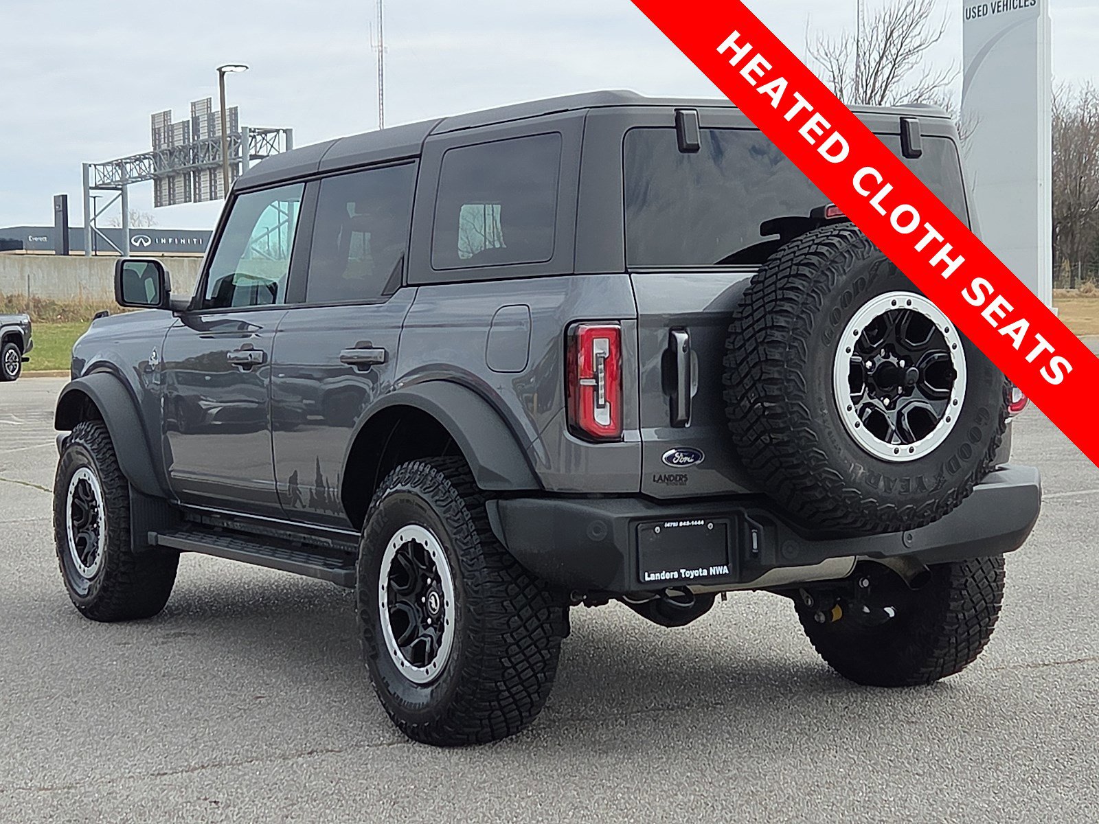 Used 2023 Ford Bronco Outer Banks w/ Sasquatch Package image 4