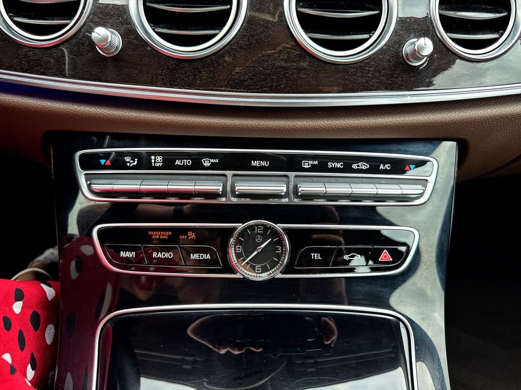 Used 2017 Mercedes-Benz E 300 image 19