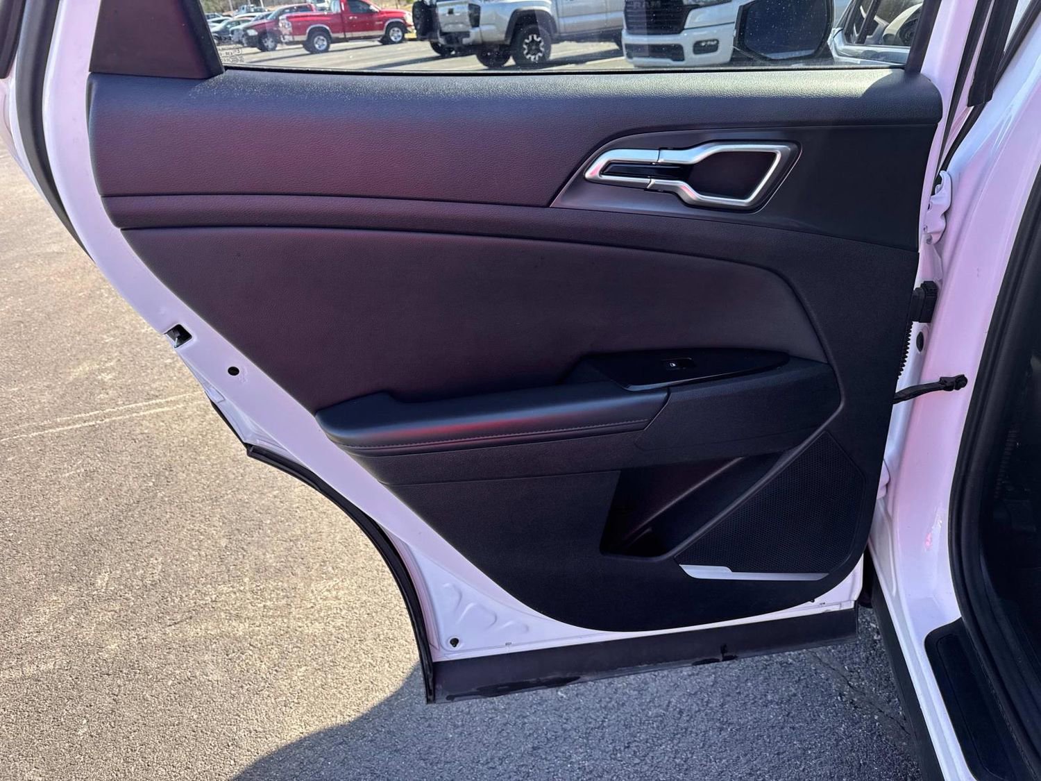 Used 2023 Kia Sportage EX image 14