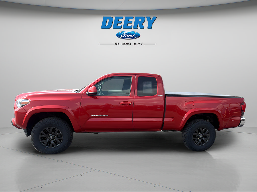 Used 2021 Toyota Tacoma SR5 AWD/4WD image 2