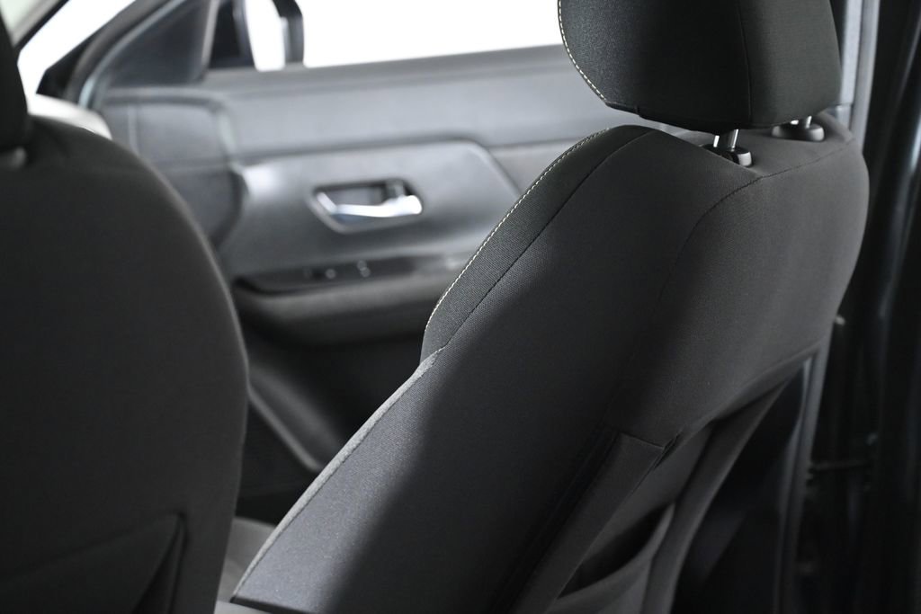 Used 2025 Nissan Kicks SV w/ SV Premium Package image 24