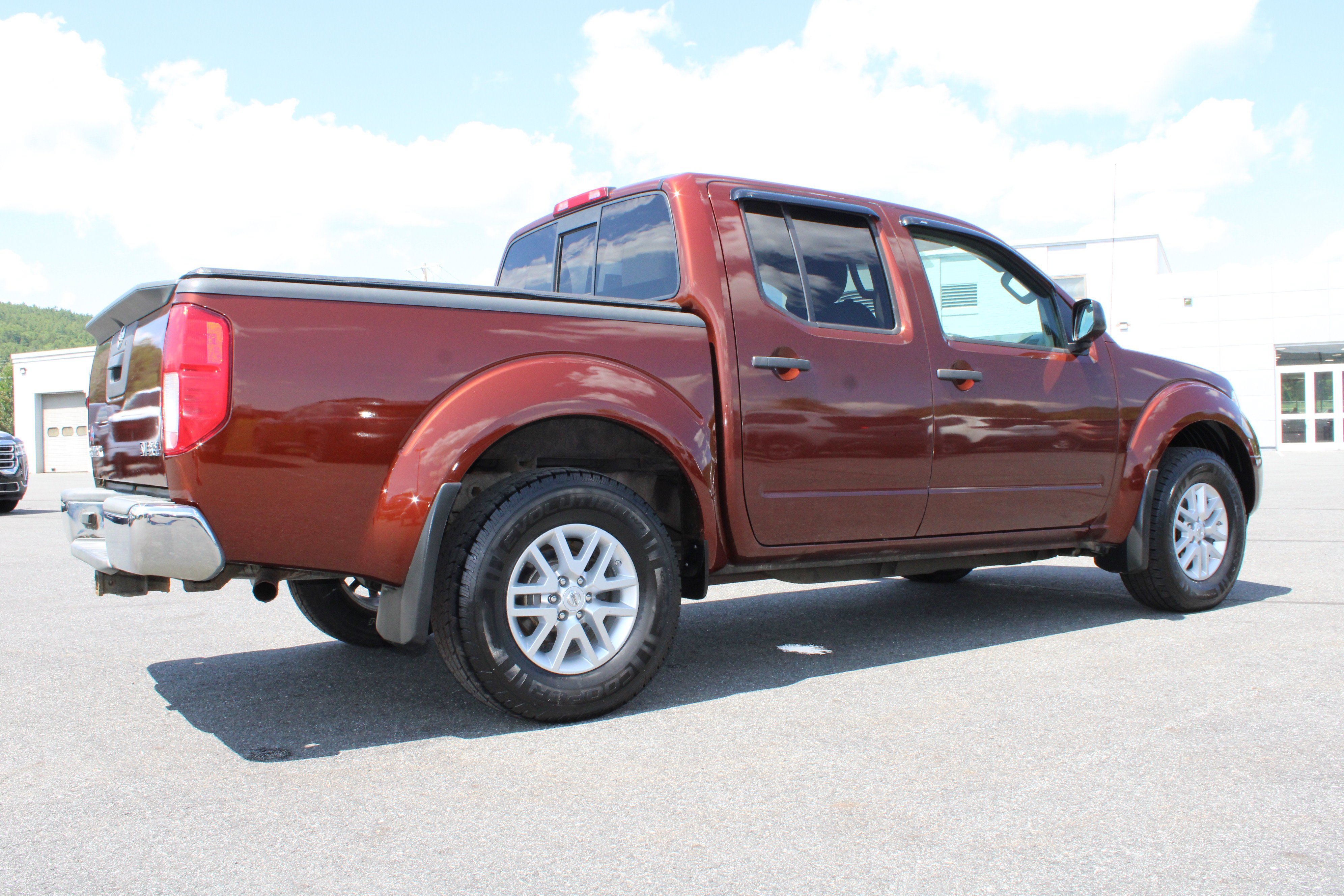 Used 2016 Nissan Frontier SV AWD/4WD image 7