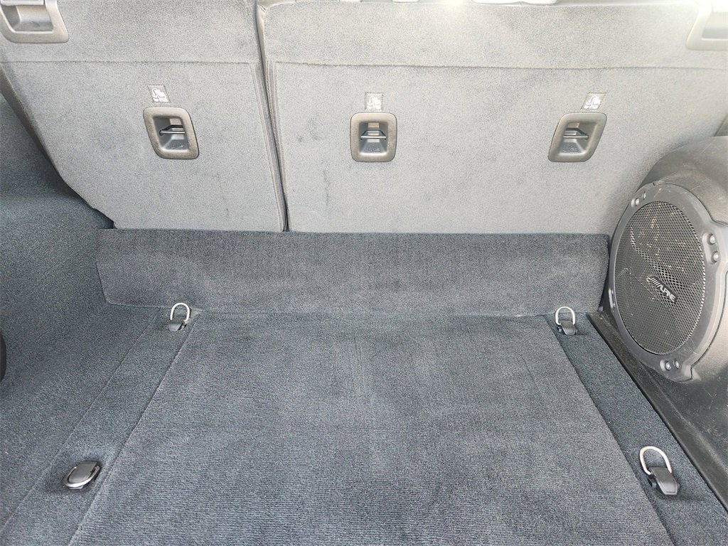 Used 2022 Jeep Wrangler Unlimited Sahara image 32