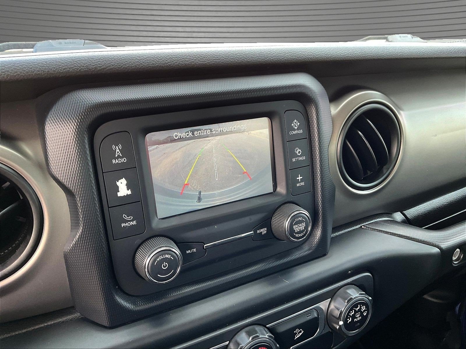 Used 2019 Jeep Wrangler Sport AWD/4WD image 15