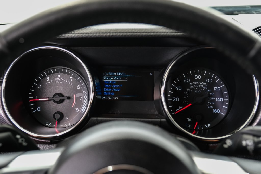 Used 2016 Ford Mustang Coupe RWD image 16