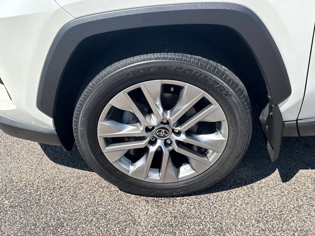 Used 2022 Toyota RAV4 Limited AWD/4WD image 44