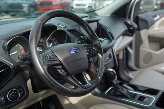 Used 2017 Ford Escape Titanium image 26