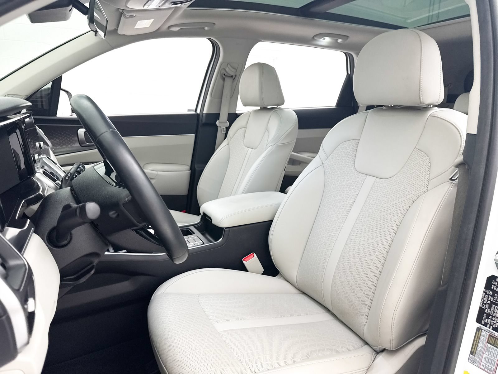 Used 2023 Kia Sorento S w/ Panoramic Sunroof Package FWD image 22