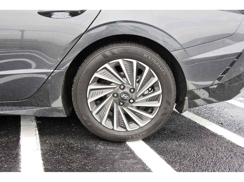 Certified 2025 Hyundai Sonata Limited image 34