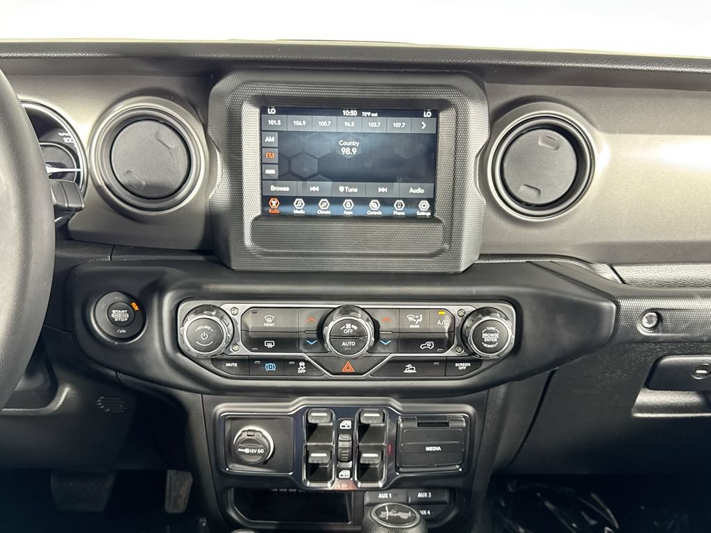 Used 2023 Jeep Wrangler Unlimited AWD/4WD image 15