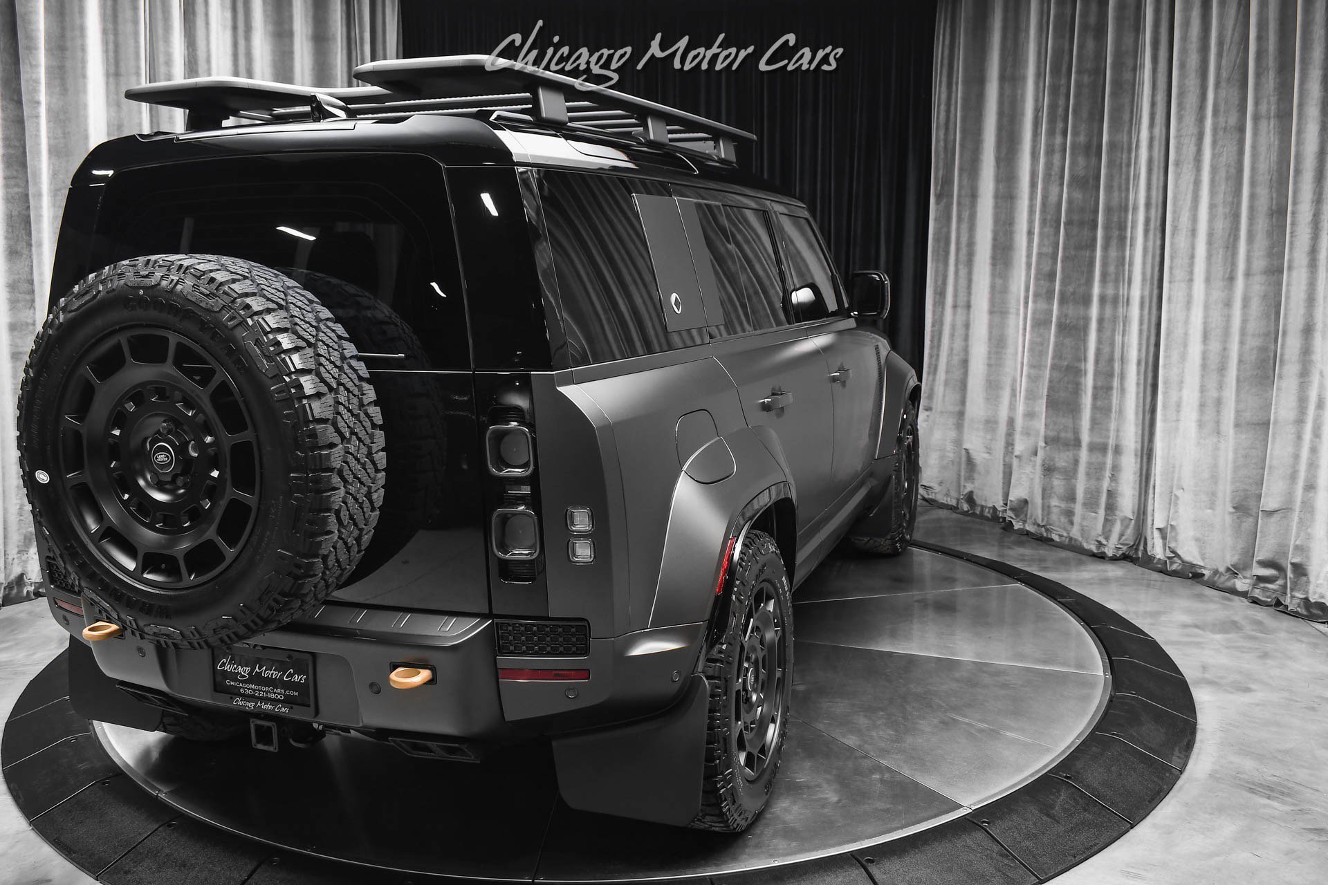 Used 2025 Land Rover Defender 110 AWD/4WD image 47
