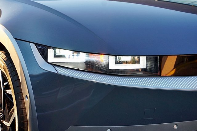 Certified 2024 Hyundai Ioniq 5 Limited RWD image 12