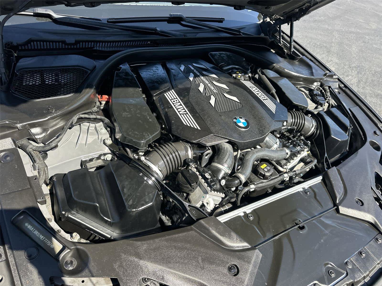 Used 2021 BMW M550i xDrive w/ Executive Package AWD/4WD image 10