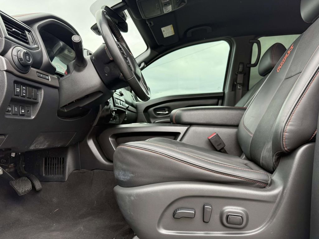 Used 2020 Nissan Titan PRO-4X w/ Pro-4x Utility Package image 17